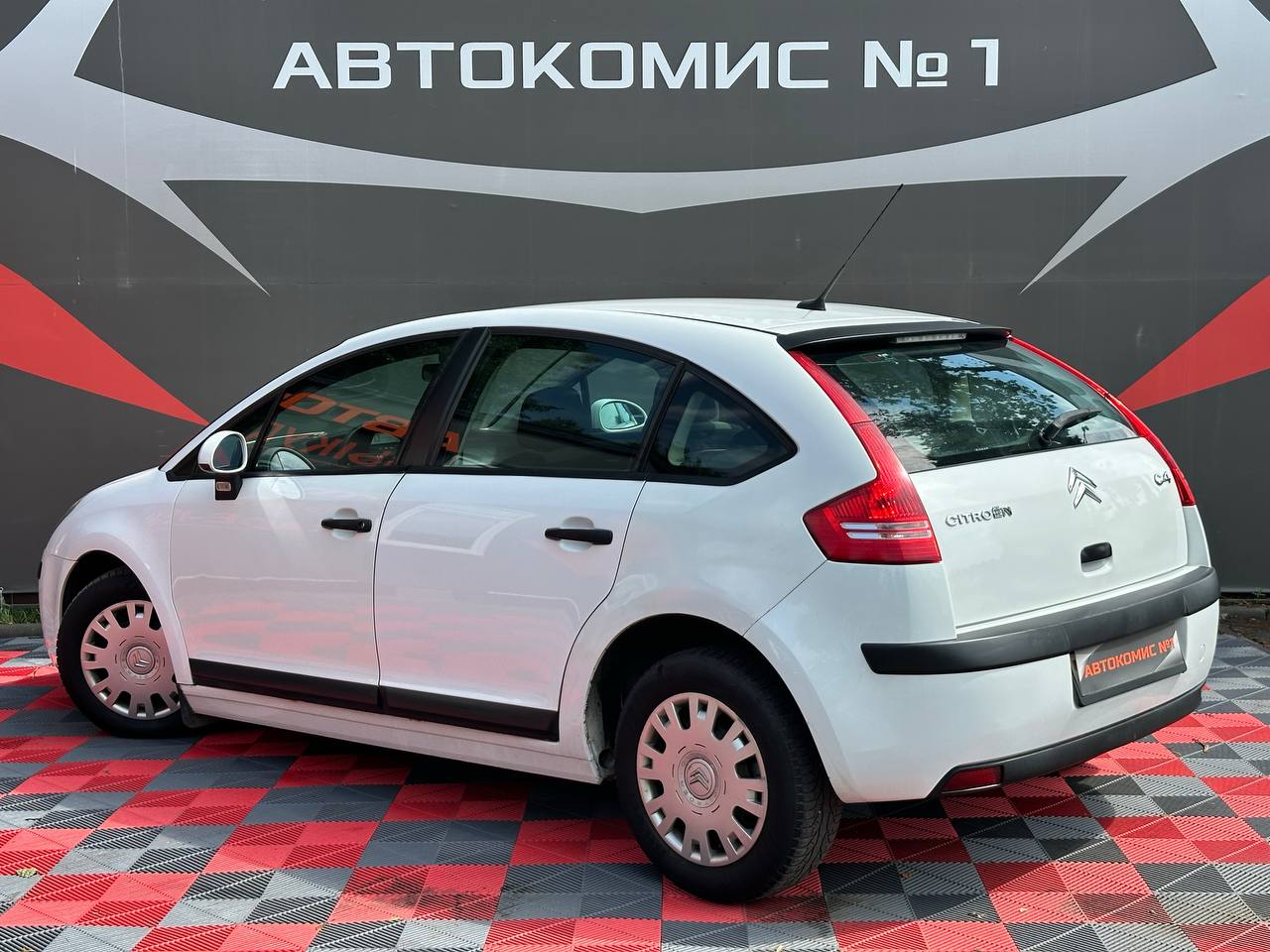  C4 I