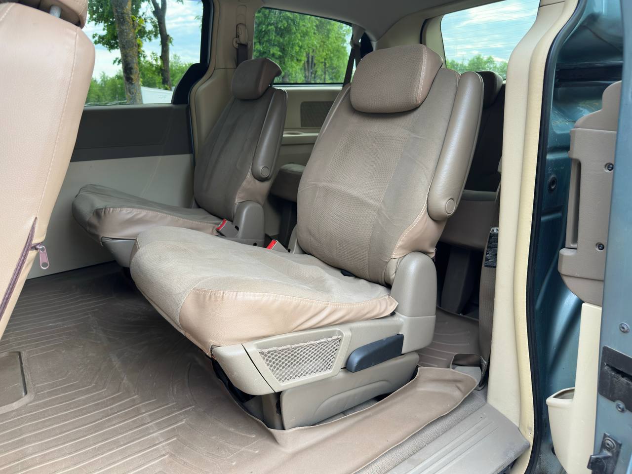  Town and Country V, 7 мест