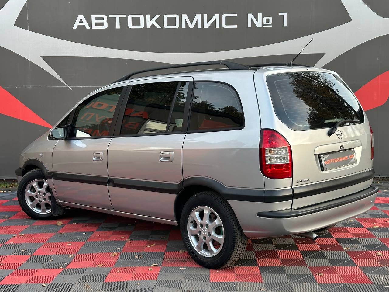  Zafira