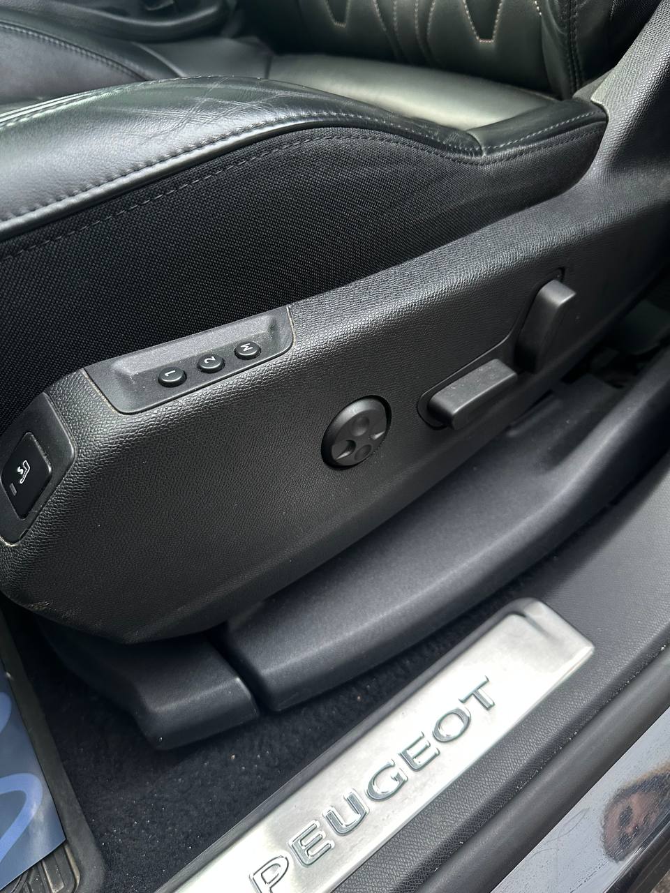  3008 II