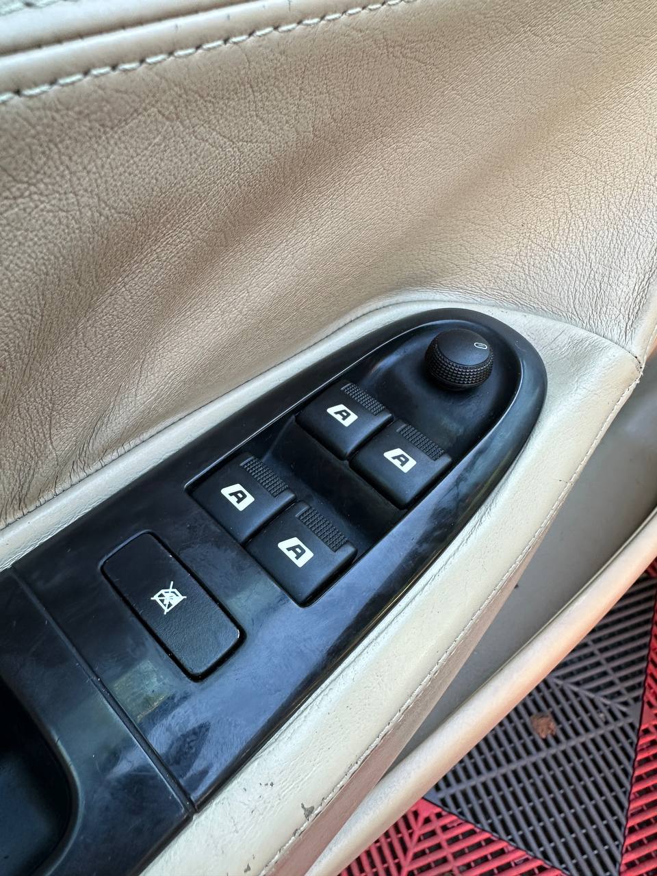 607