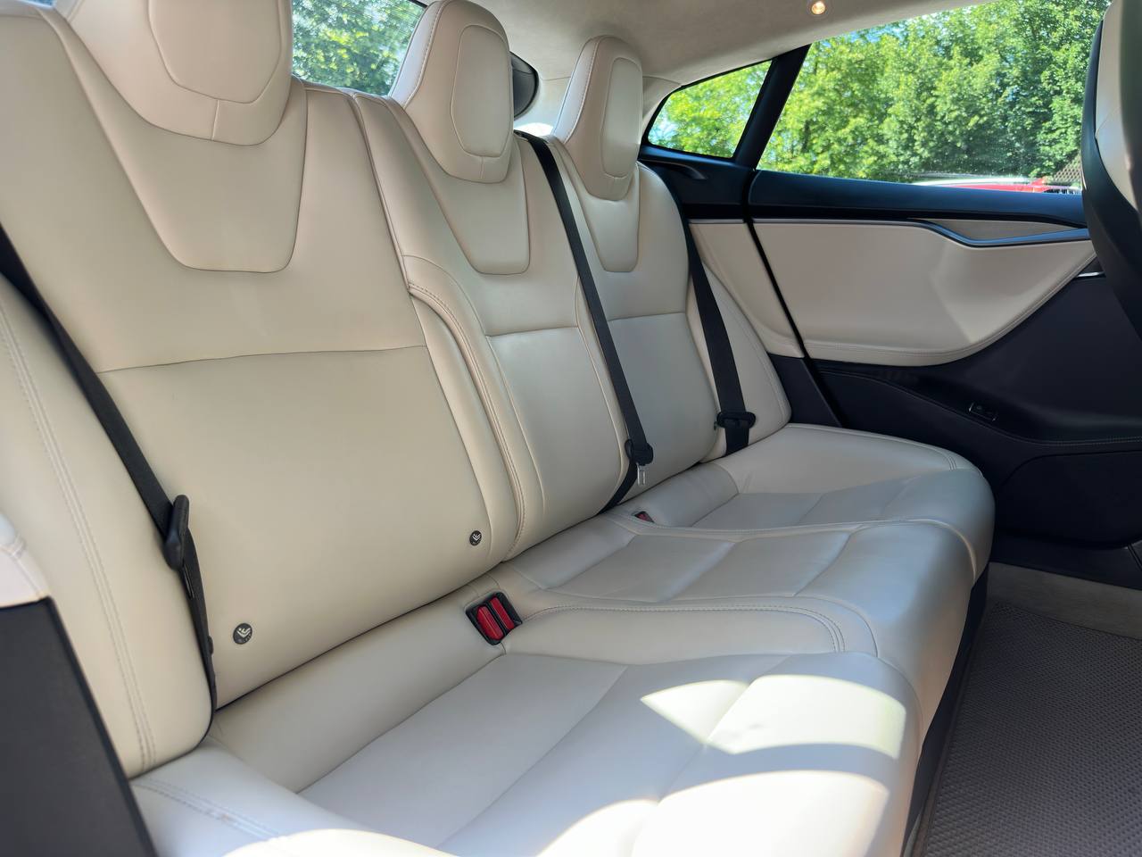  Model S I · Рестайлинг