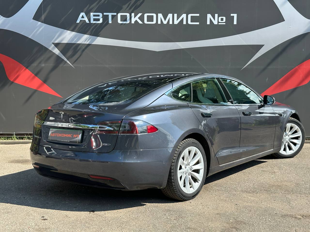  Model S I · Рестайлинг