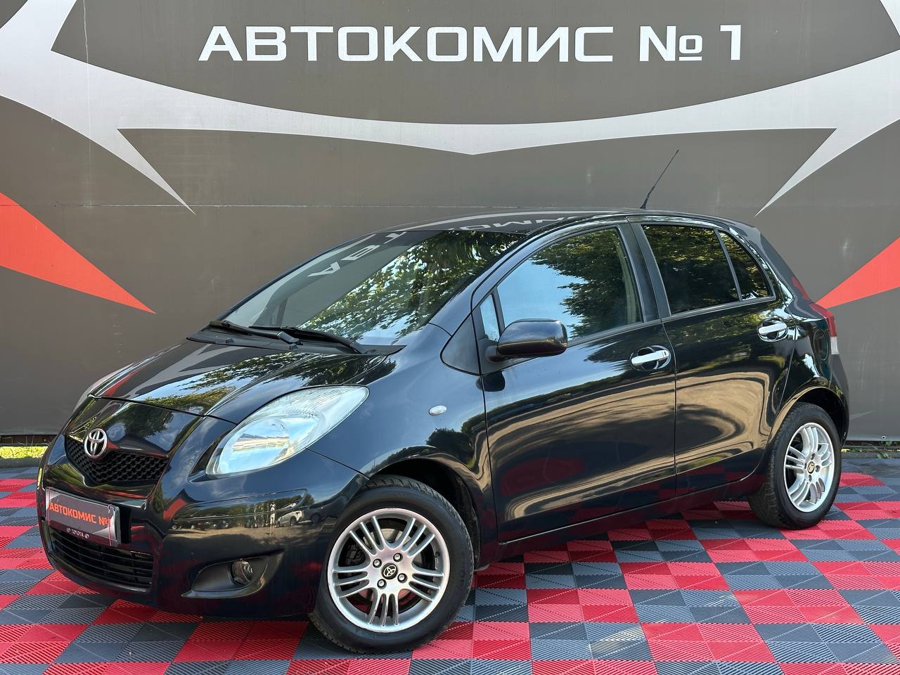  Yaris