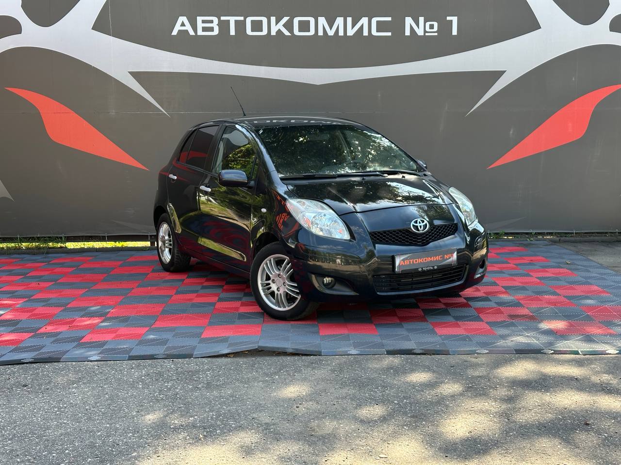  Yaris
