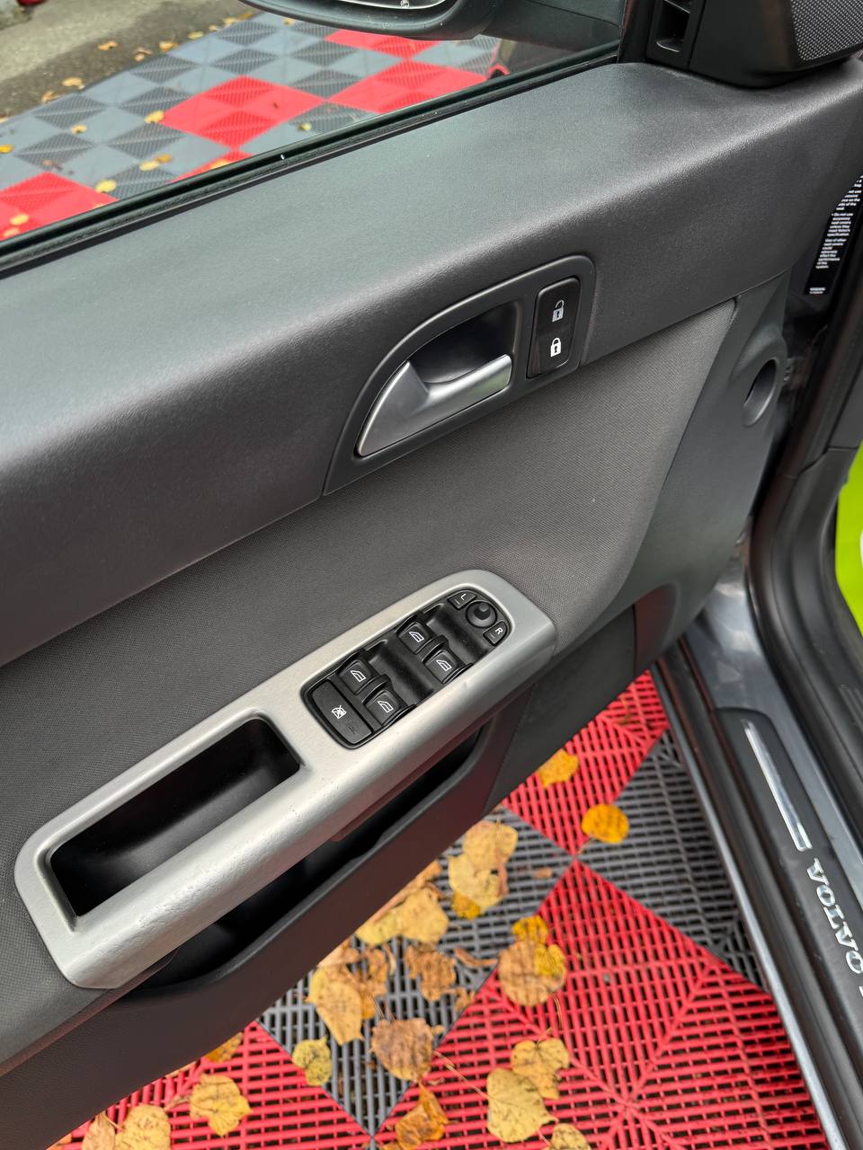  V50